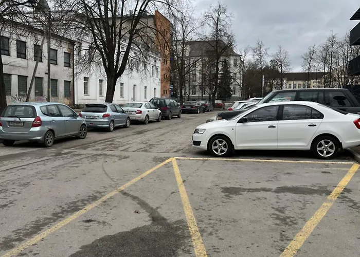 Apartment Korter Riia 22 *